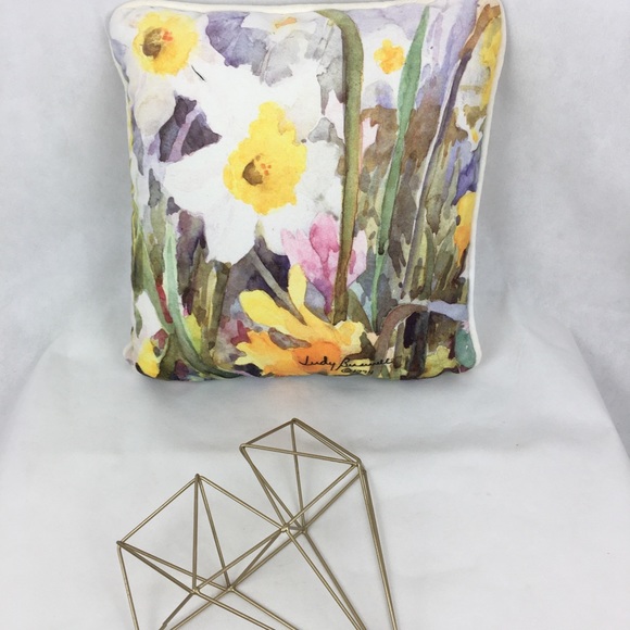 Judy Buswell 1994 Daffodil Watercolor Accent Pillow - Picture 4 of 5